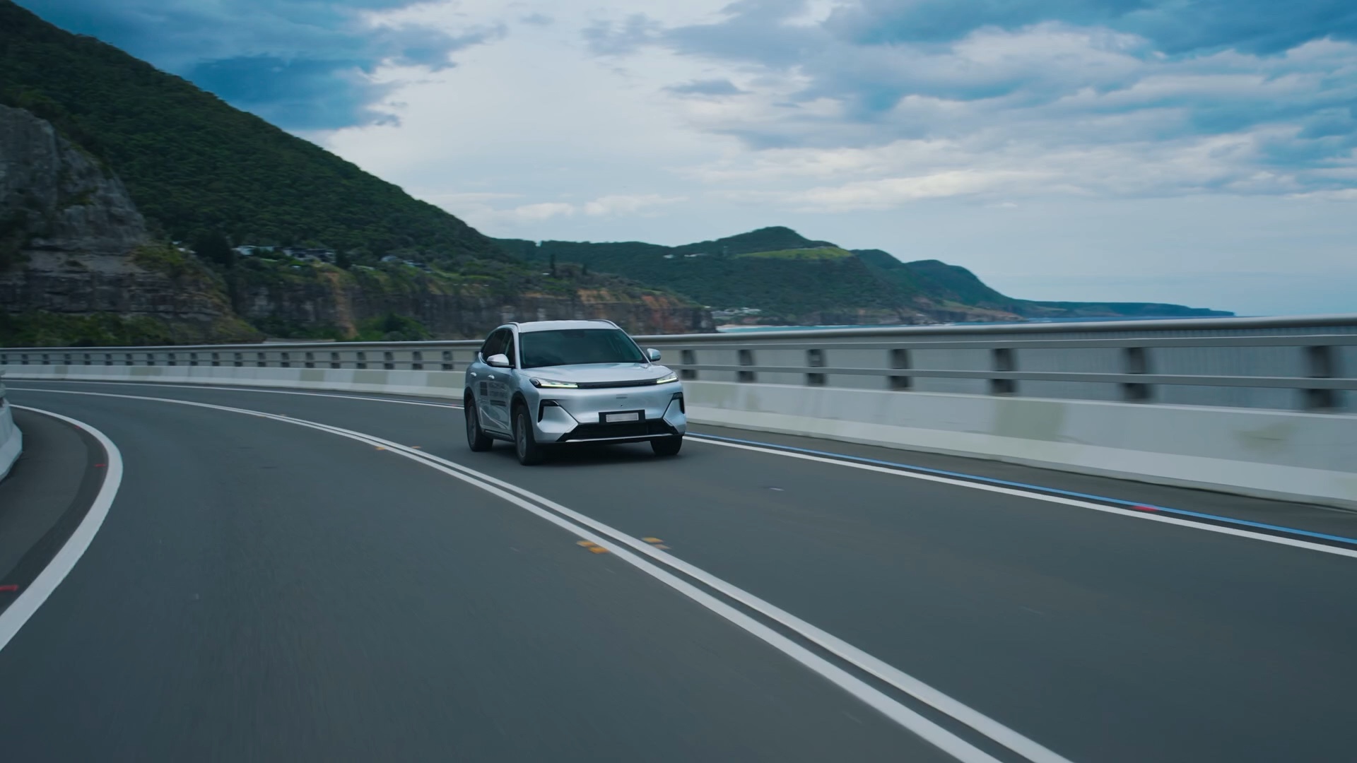 Geely EM-i Australia still